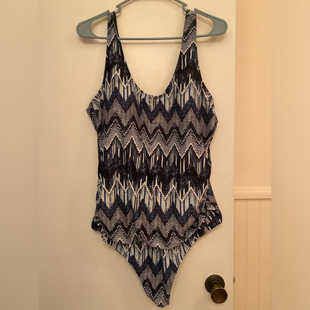 2/$15 Betty's Beach Bungalow Women’s Navy Blue One Piece Swimsuit - Size 20